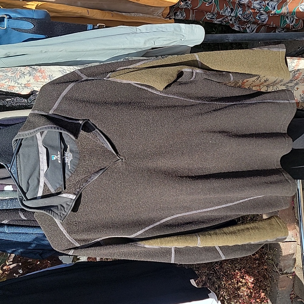 Men's Kuhl sweater